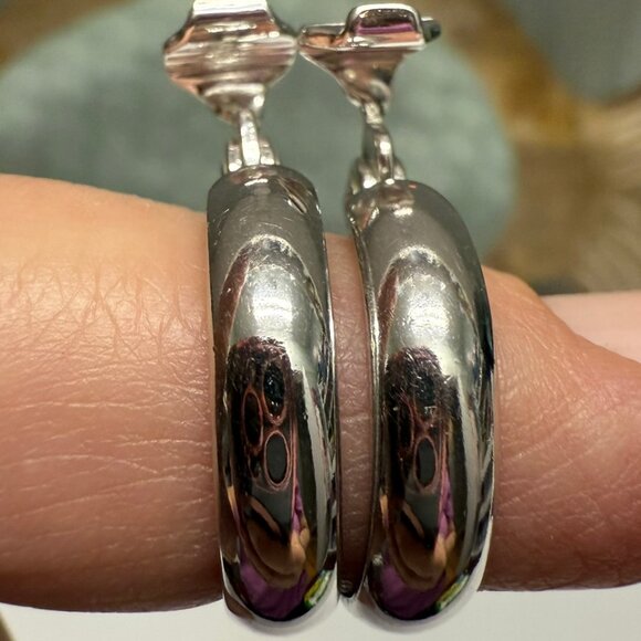 Lot of Two (2) Silver Tone Clip-On Earrings - Picture 4 of 8